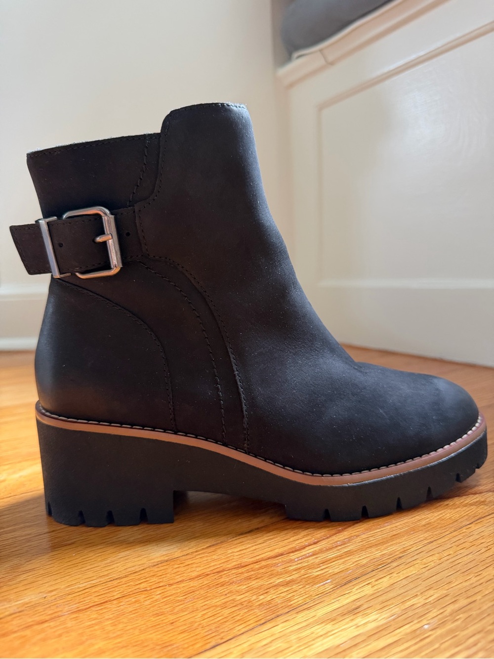 Blondo Devany Waterproof Black Nubuck Ankle Boots Size 8M
